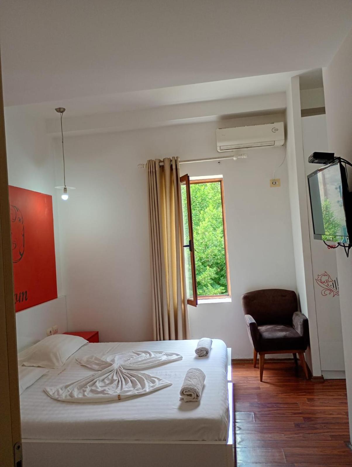 Boutique Artist Hotel