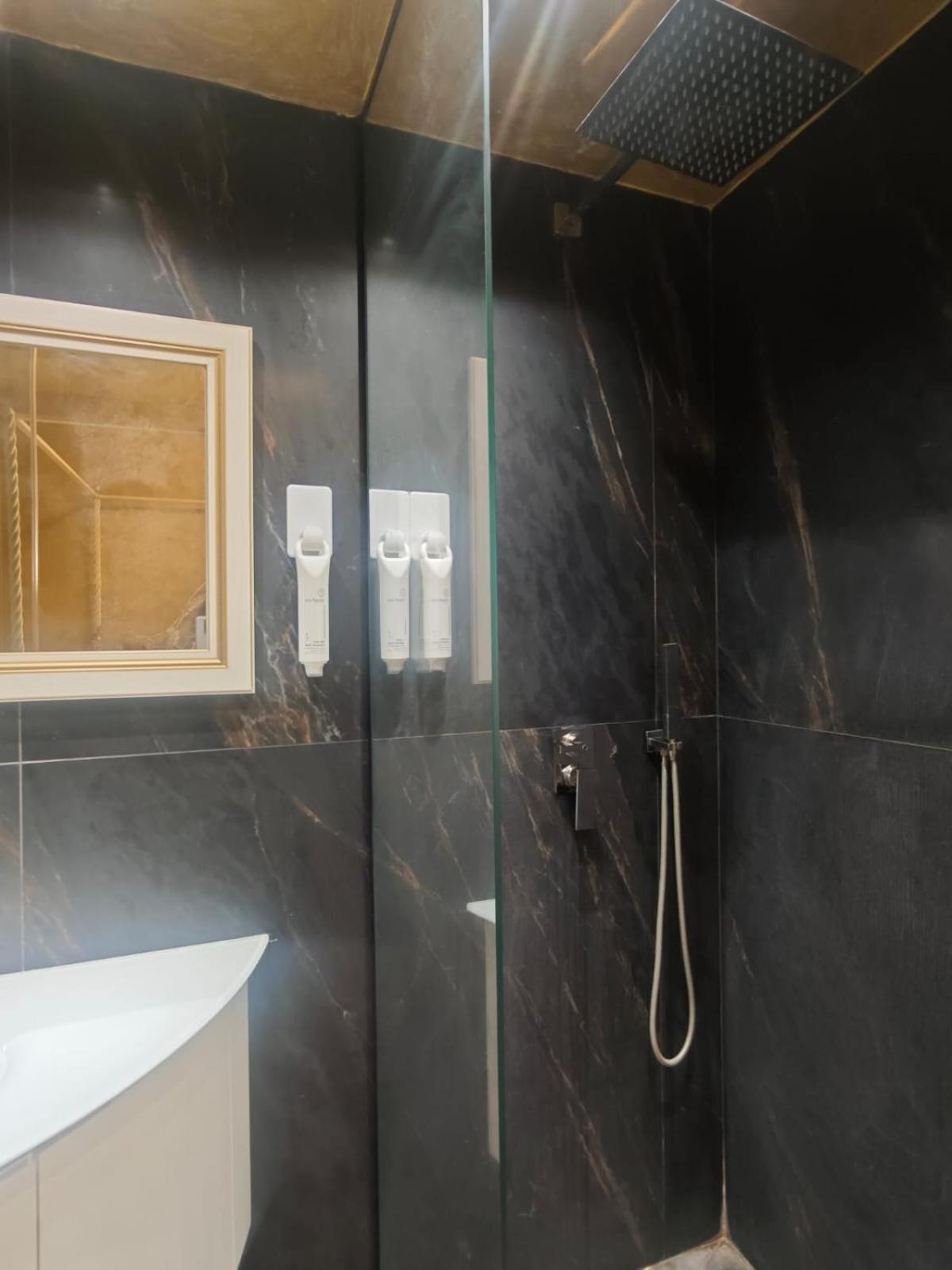 Boutique Artist Hotel